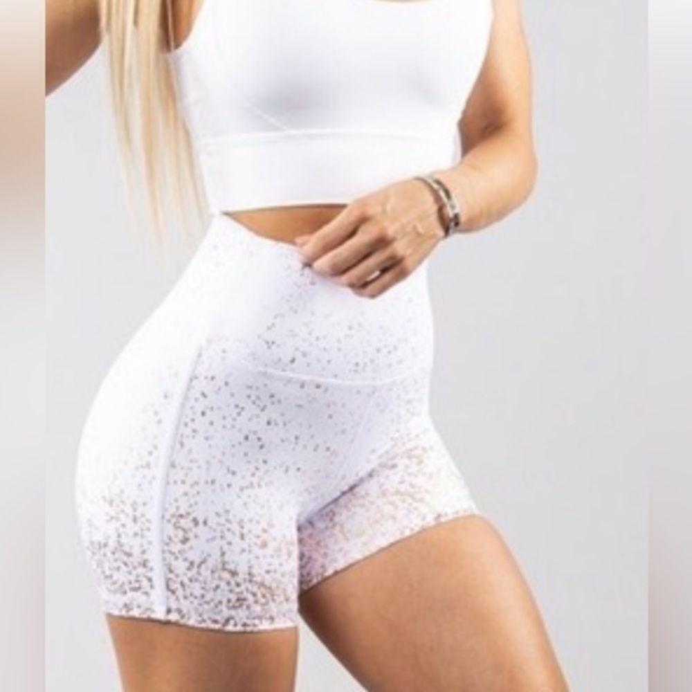 Buffbunny rose shorts